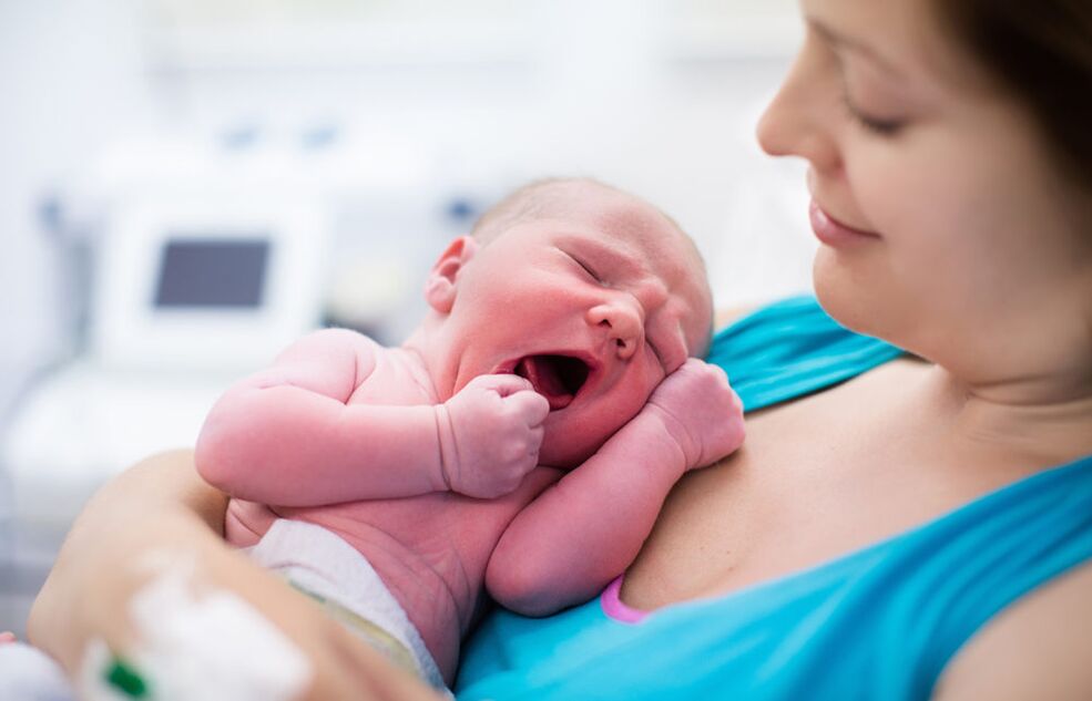 Ľudský papilomavírus prechádza z matky na dieťa počas pôrodu